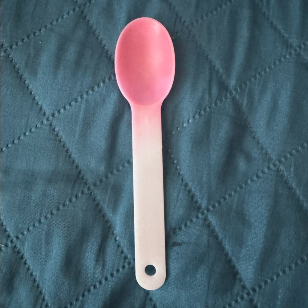 Pink Color Changing Spoons Set - Picture 2 of 2